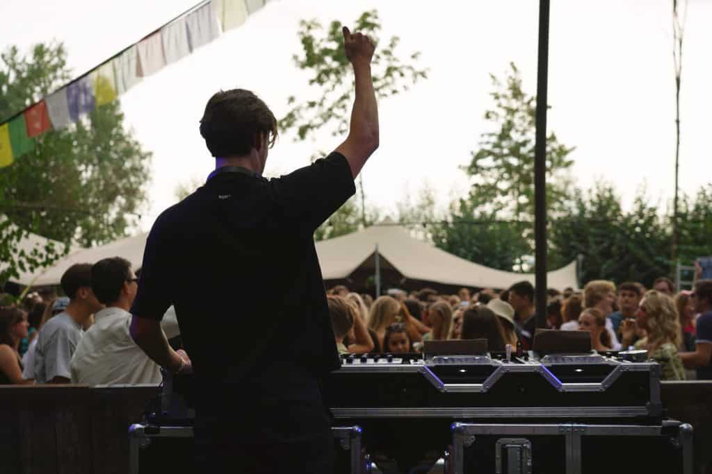 Bedrijfsfestival DJ Buiten