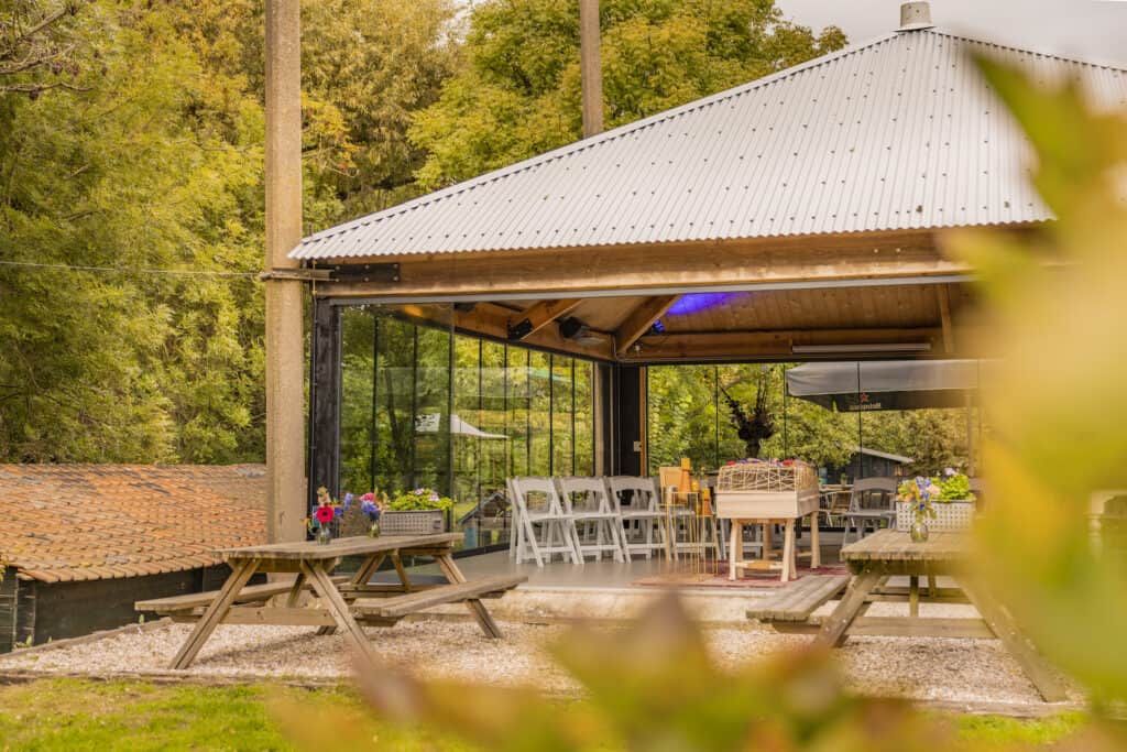 bijzondere uitvaartlocatie Glazen Hooiberg