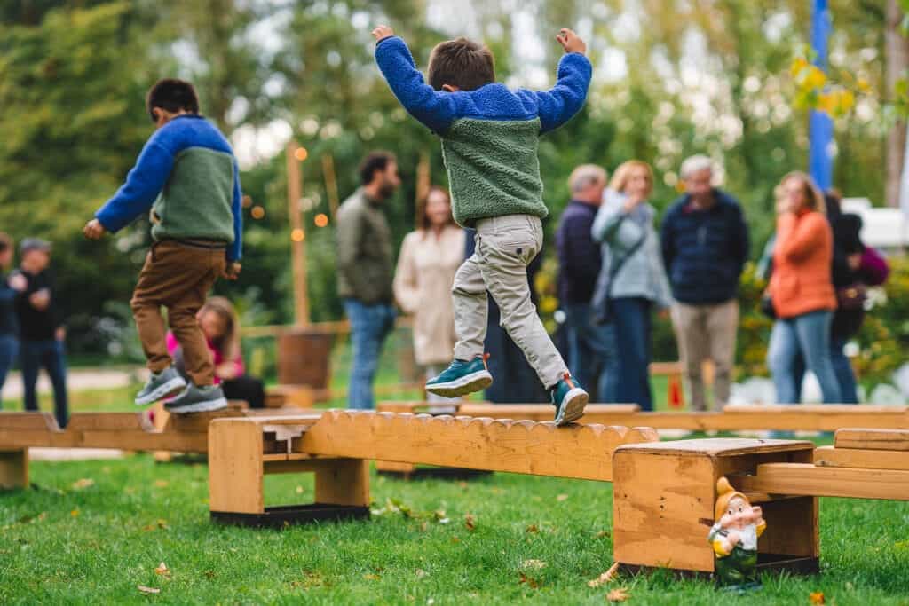 Familiedag-evenwicht-parcour-kind-activiteit.jpg Familiedag evenwicht parcour kinder activiteit