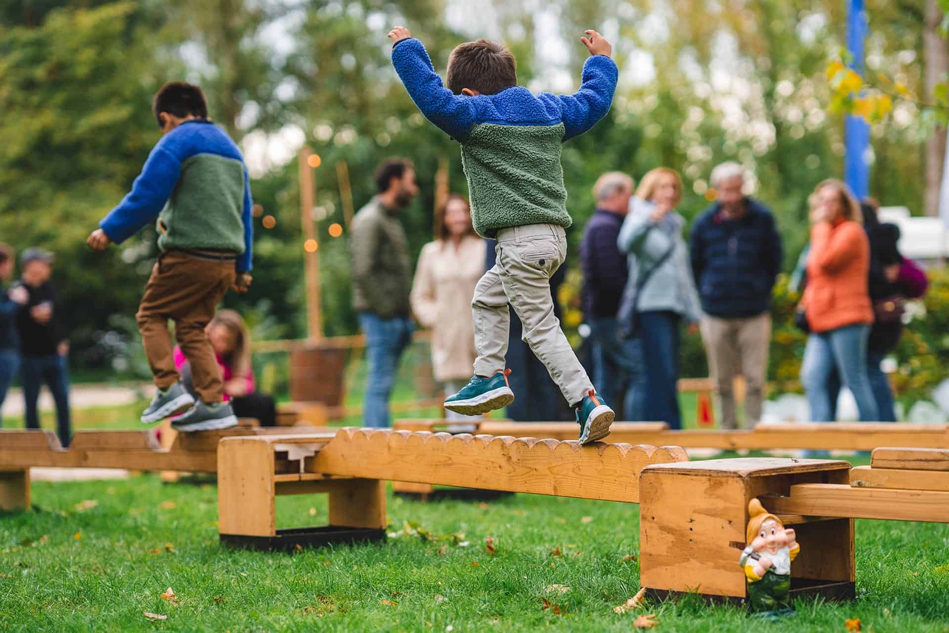 Familiedag evenwicht parcour kinder activiteit